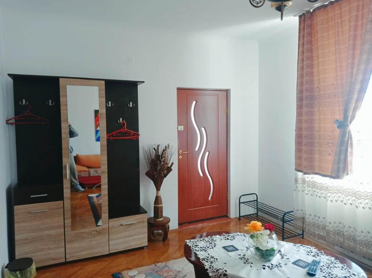 Casa Vinco Vici Hotell Turda Eksteriør bilde
